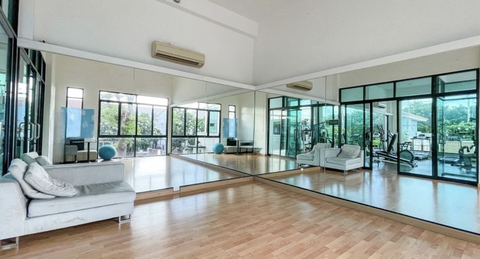 For sale 3 bedrooms house in Mueang Nonthaburi, Nonthaburi