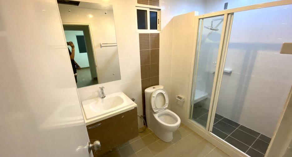 For sale 3 bedrooms house in Mueang Nonthaburi, Nonthaburi
