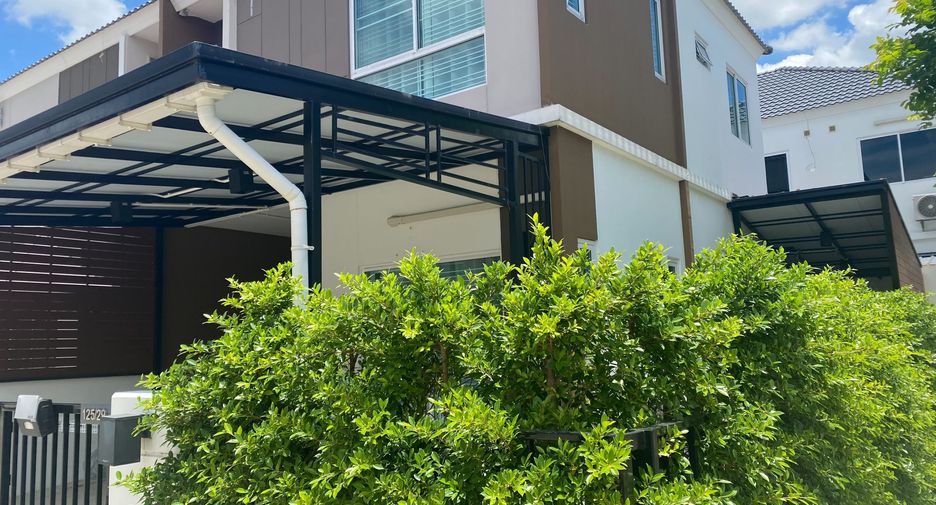 For sale 3 bedrooms townhouse in Pak Kret, Nonthaburi