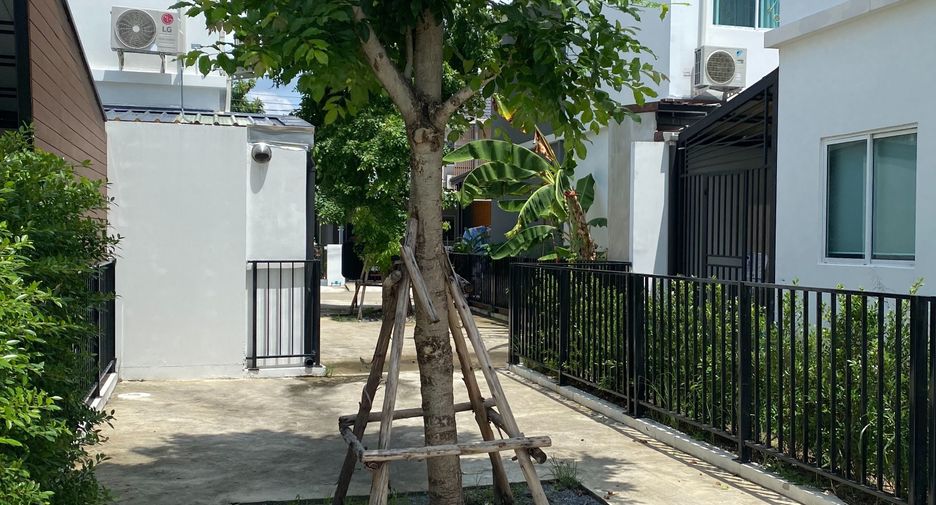 For sale 3 bedrooms townhouse in Pak Kret, Nonthaburi