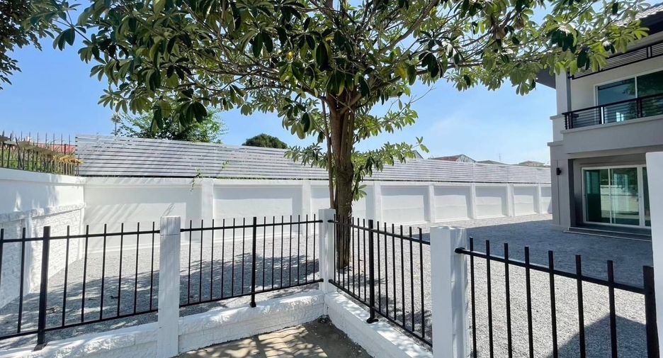 For sale 4 bedrooms house in Thanyaburi, Pathum Thani