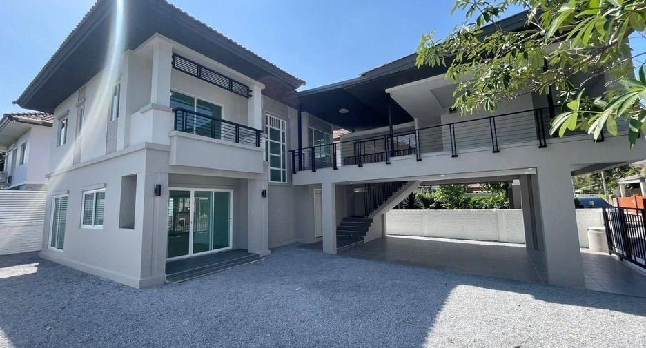 For sale 4 bedrooms house in Thanyaburi, Pathum Thani