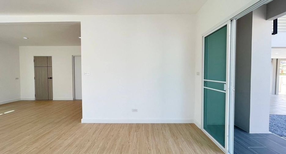 Haus zum Kauf mit 4 Zimmer in Thanyaburi, Pathum Thani