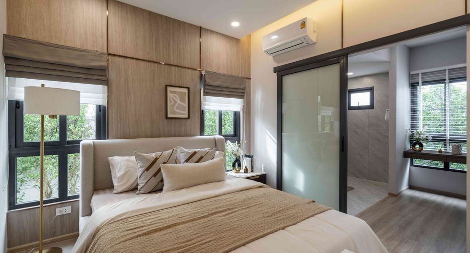 For sale 4 bedrooms house in Pak Kret, Nonthaburi