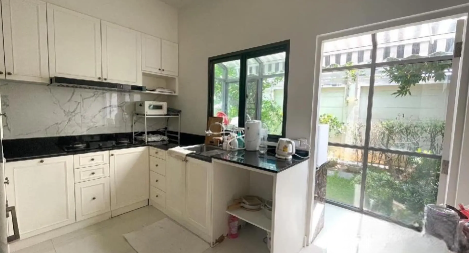 For sale 4 bedrooms house in Bang Kruai, Nonthaburi