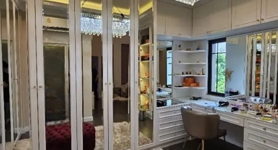 For sale 4 bedrooms house in Bang Kruai, Nonthaburi