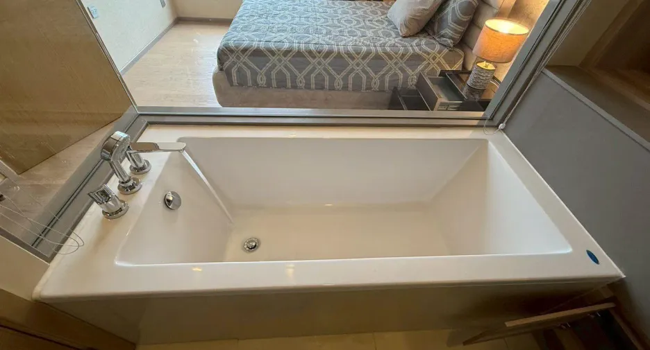 For sale 1 bed condo in Watthana, Bangkok