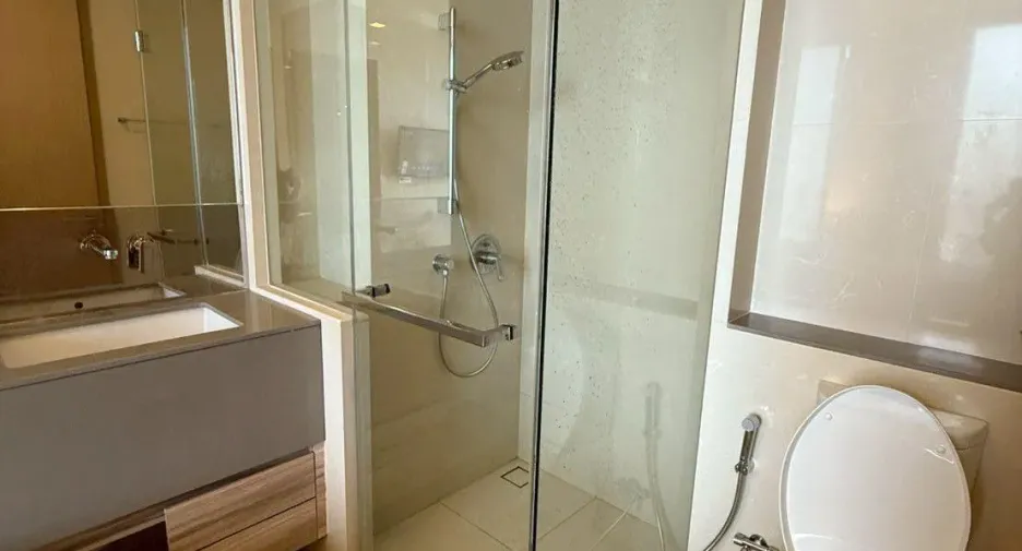 For sale 1 bed condo in Watthana, Bangkok