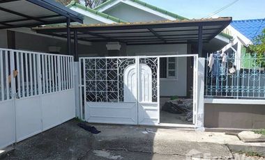 Haus zum Kauf mit 3 Zimmer in Saphan Sung, Bangkok