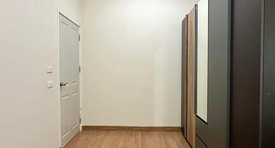 For sale 4 bedrooms townhouse in Mueang Nonthaburi, Nonthaburi