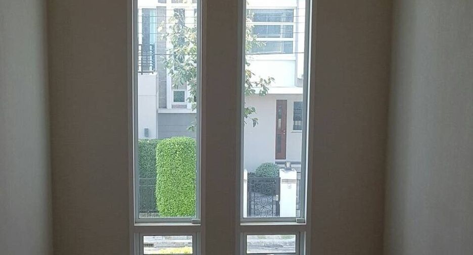 Casa en venta de 5 habitaciones en Mueang Nonthaburi, Nonthaburi