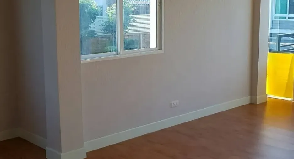 Casa en venta de 5 habitaciones en Mueang Nonthaburi, Nonthaburi