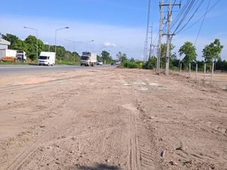 Terreno en venta en Phanat Nikhom, Chonburi