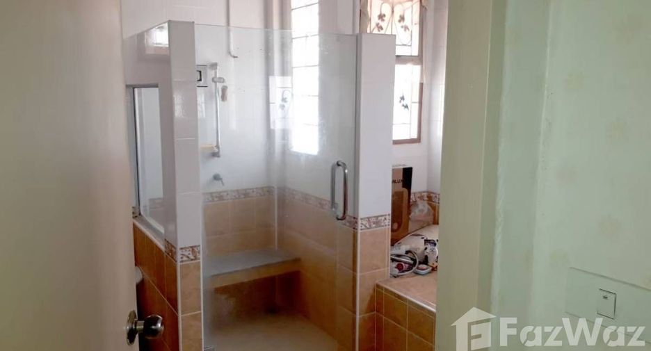 Casa en venta de 4 habitaciones en Mueang Pathum Thani, Pathum Thani