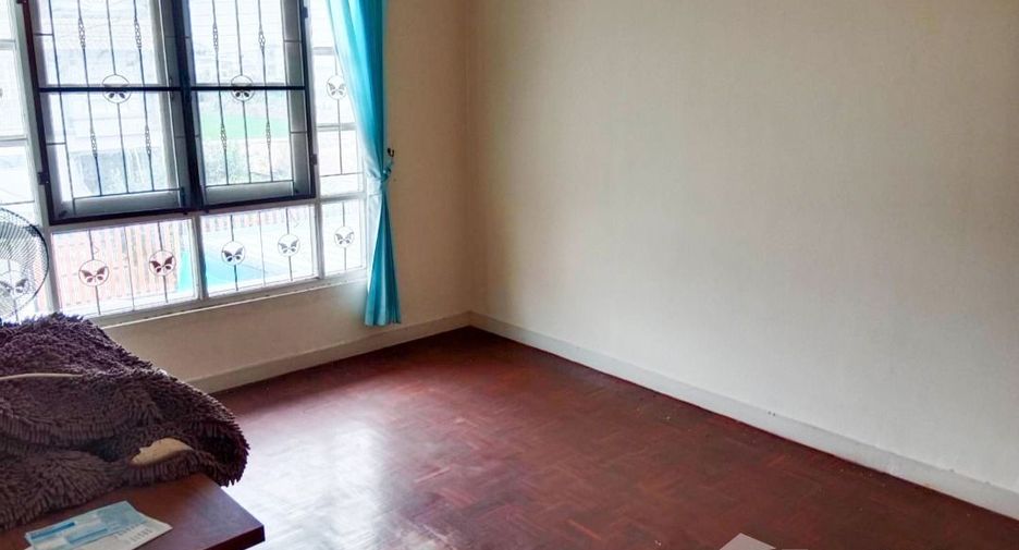 À vendre 3 chambres maison de ville à Bang Bua Thong, Nonthaburi