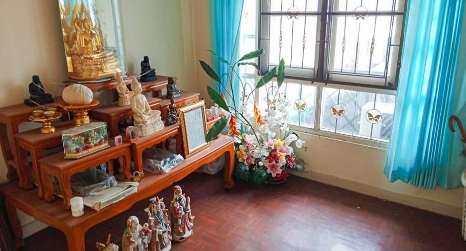 À vendre 3 chambres maison de ville à Bang Bua Thong, Nonthaburi