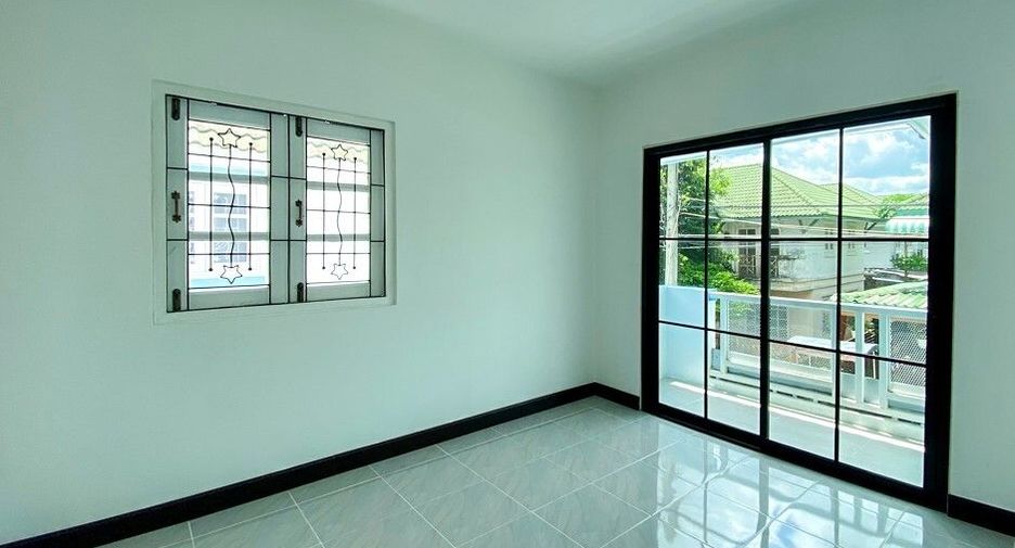 Продажа 4 спальни таунхаус в Khlong Luang, Патумтани