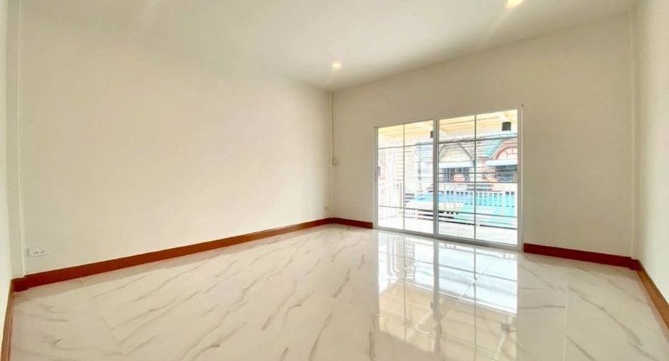 For sale 3 bedrooms townhouse in Bang Bua Thong, Nonthaburi