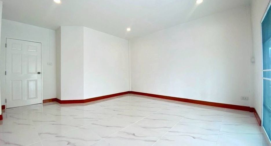 For sale 3 bedrooms townhouse in Bang Bua Thong, Nonthaburi