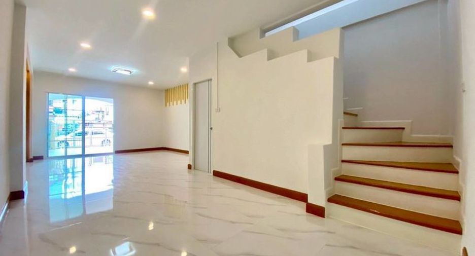 For sale 3 bedrooms townhouse in Bang Bua Thong, Nonthaburi