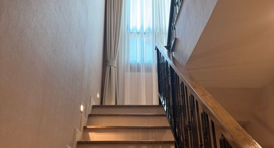 For sale 4 bedrooms house in Pak Kret, Nonthaburi