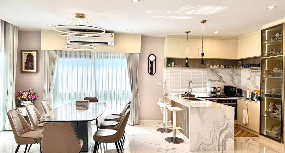 For sale 4 bedrooms house in Pak Kret, Nonthaburi