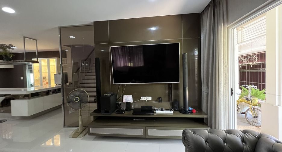For sale 3 bedrooms house in Pak Kret, Nonthaburi