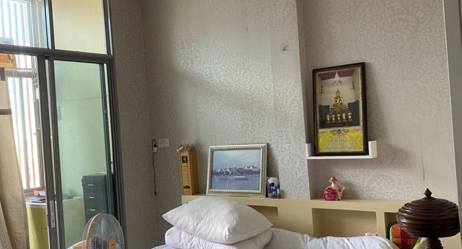 出售 4 卧室 联排别墅 在 Bang Kruai, Nonthaburi