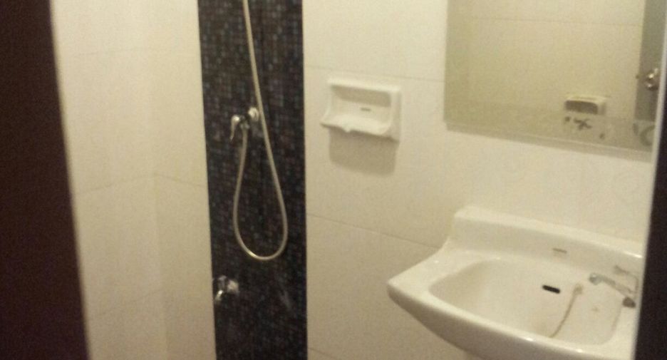 For sale 2 bedrooms townhouse in Mueang Nonthaburi, Nonthaburi