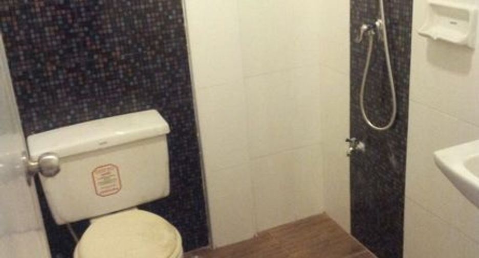 For sale 2 bedrooms townhouse in Mueang Nonthaburi, Nonthaburi