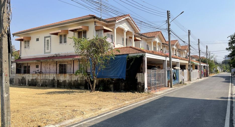À vendre terrain à Phutthamonthon, Nakhon Pathom