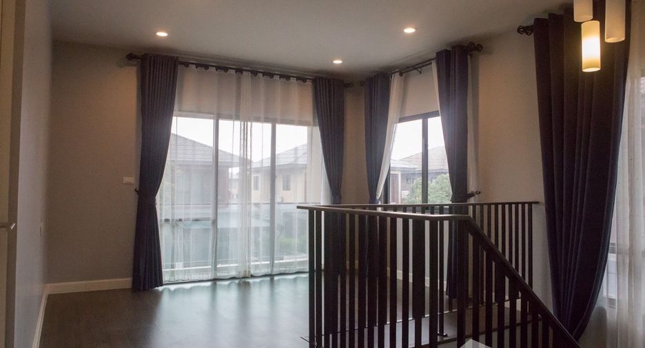Продажа 4 спальни дом в Mueang Pathum Thani, Патумтани