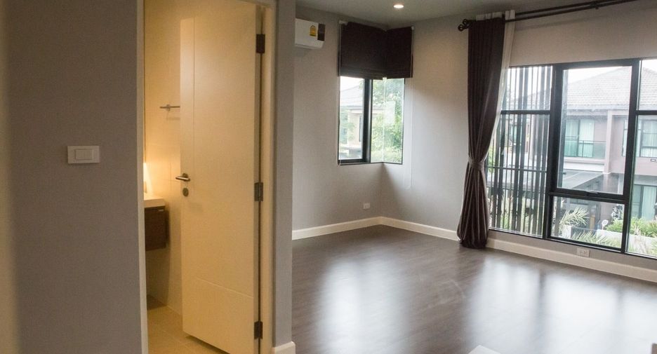 Продажа 4 спальни дом в Mueang Pathum Thani, Патумтани