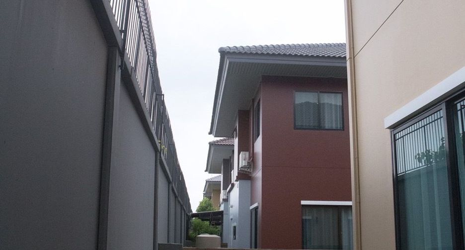 Продажа 4 спальни дом в Mueang Pathum Thani, Патумтани