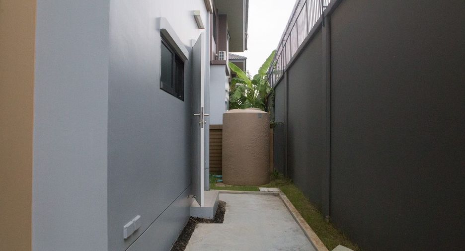 Продажа 4 спальни дом в Mueang Pathum Thani, Патумтани