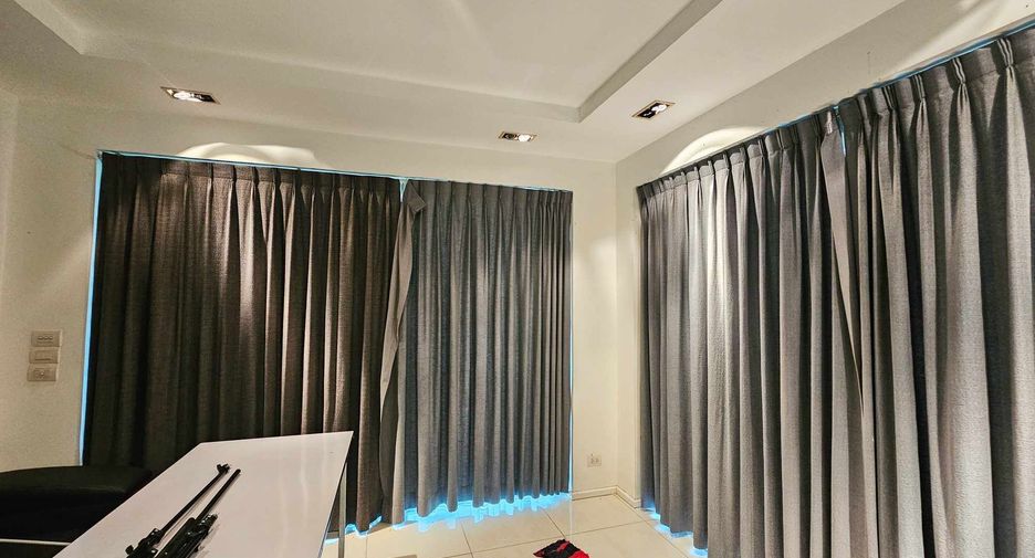 À vendre 4 chambres maison à Bang Bua Thong, Nonthaburi