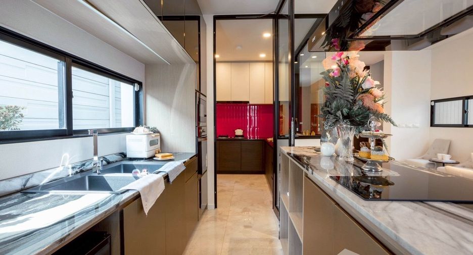 For rent 3 bedrooms house in Mueang Nonthaburi, Nonthaburi