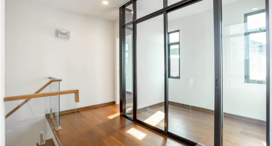 For rent 3 bedrooms house in Mueang Nonthaburi, Nonthaburi