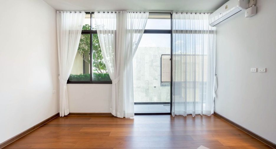 For rent 3 bedrooms house in Mueang Nonthaburi, Nonthaburi