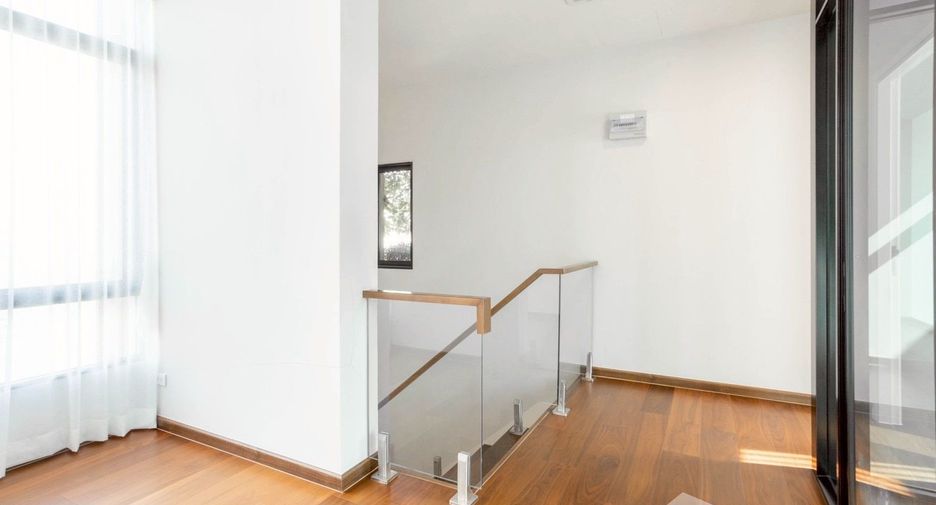 For rent 3 bedrooms house in Mueang Nonthaburi, Nonthaburi
