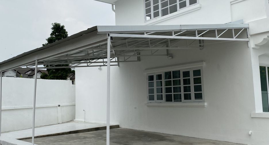 À vendre 5 chambres maison à Bang Bua Thong, Nonthaburi