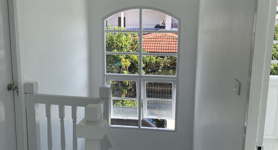 À vendre 5 chambres maison à Bang Bua Thong, Nonthaburi