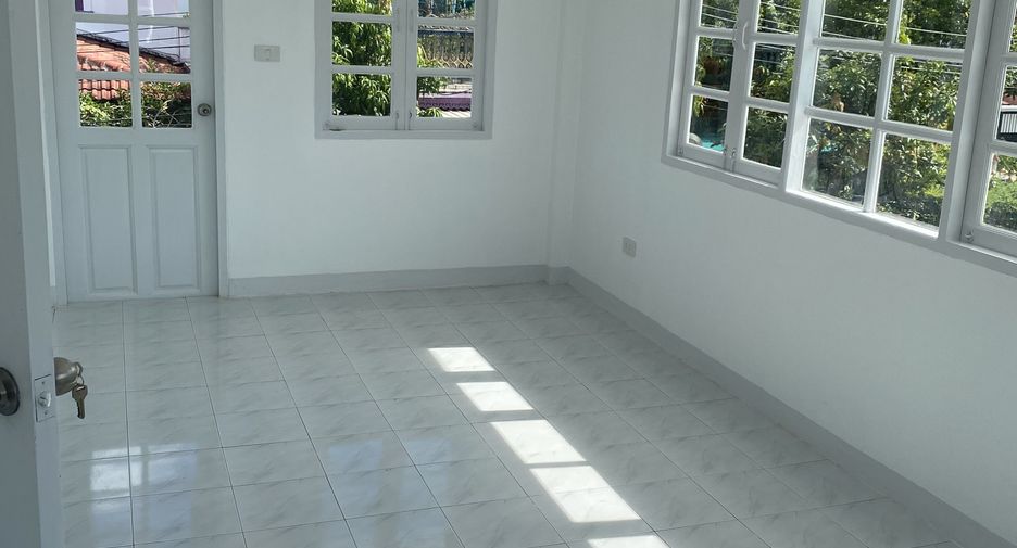 À vendre 5 chambres maison à Bang Bua Thong, Nonthaburi