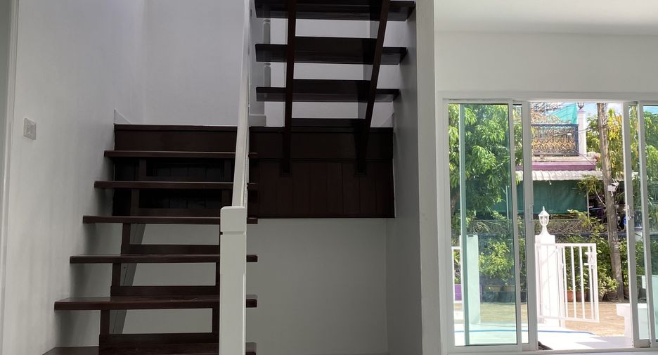 À vendre 5 chambres maison à Bang Bua Thong, Nonthaburi