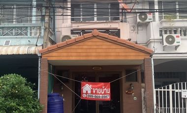 出售 3 卧室 联排别墅 在 Mueang Nonthaburi, Nonthaburi