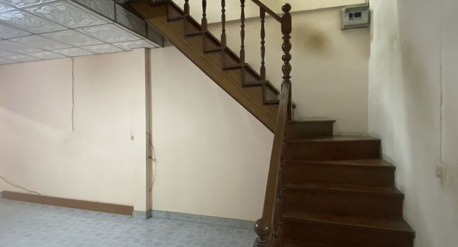 For sale 3 bedrooms townhouse in Mueang Nonthaburi, Nonthaburi