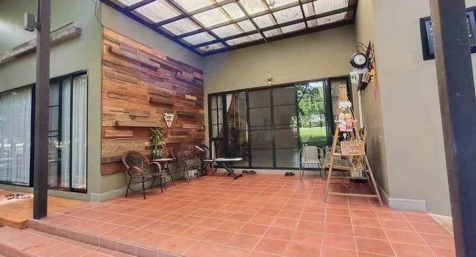 For sale 6 bedrooms house in Mueang Chiang Rai, Chiang Rai