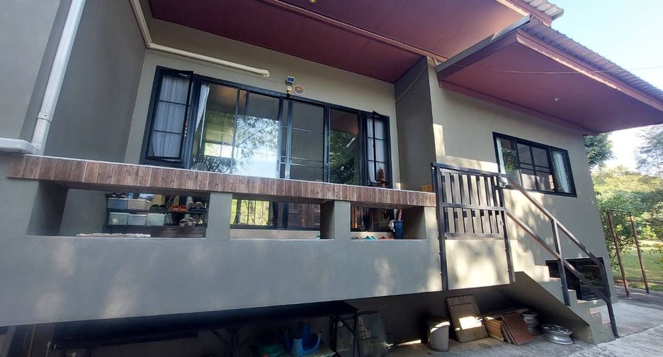 For sale 6 bedrooms house in Mueang Chiang Rai, Chiang Rai