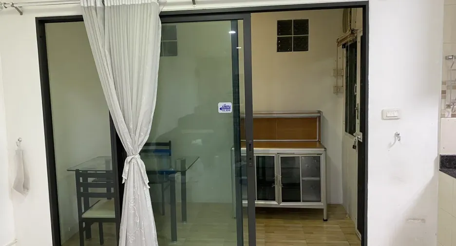 For sale 3 bedrooms townhouse in Mueang Nonthaburi, Nonthaburi