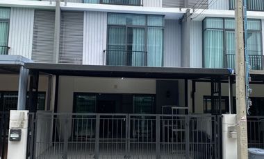 For sale 3 bedrooms townhouse in Mueang Nonthaburi, Nonthaburi